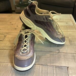 Brunswick Blowing Shoes